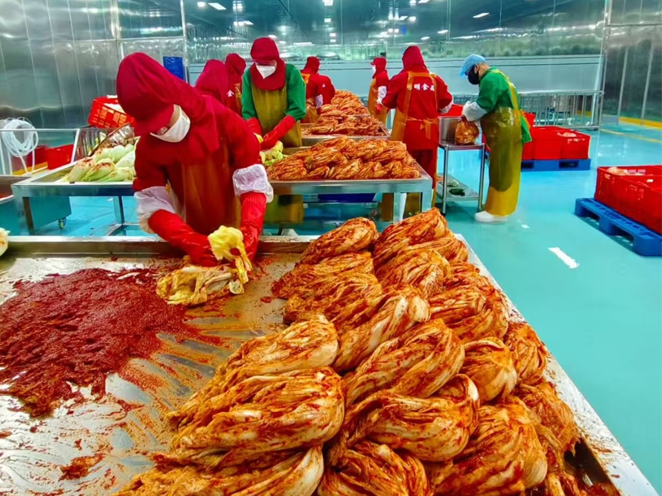 조선족 학명식품회사, 대물림 김치비법을 대산업으로!