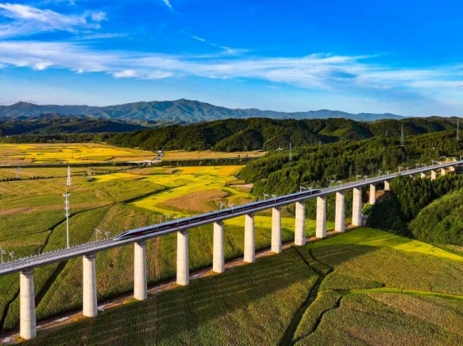 66만명 방문! 심양-백산 고속철 개통 1개월 성적표 공개