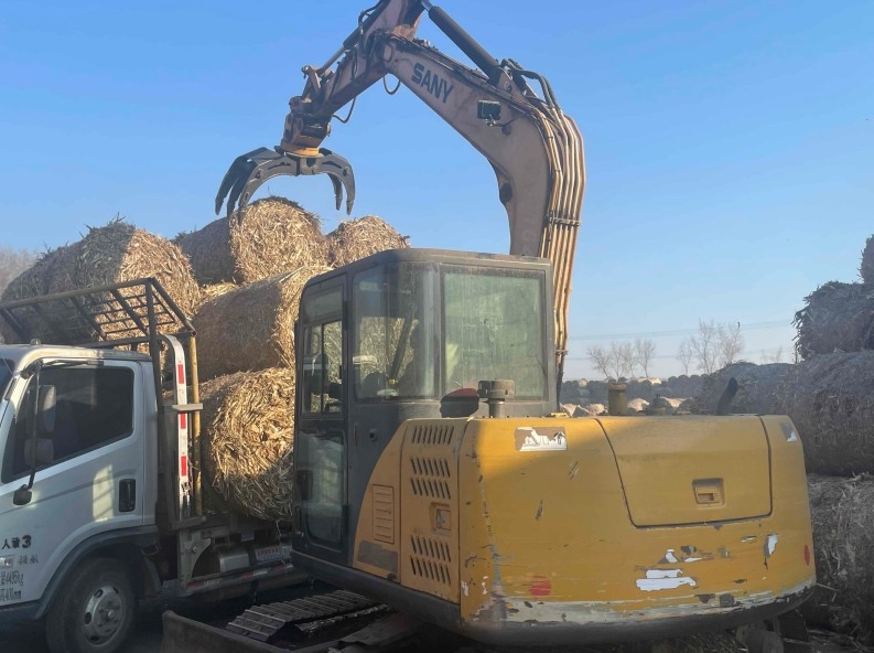 농안현 합륭진, 짚대 포장의 순환농업으로 록색효익 이뤄