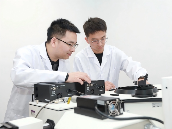 청화대학, 희토류에 '외피 입혀' 발광 기술서 새 돌파