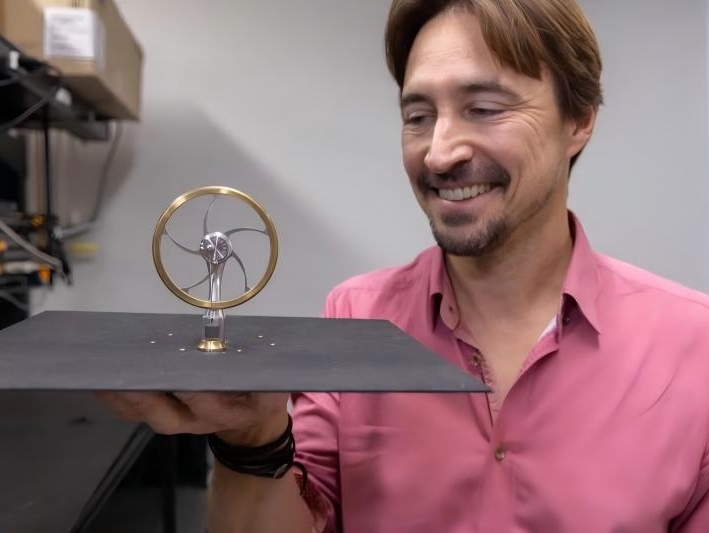 [과학] 지구―우주 온도차 리용한 ‘무연료 엔진’ 개발 성공