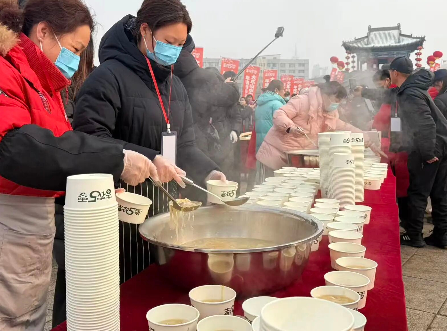 흑돼지고기 무료시식...전통미식 행사로 지역 특산품 홍보