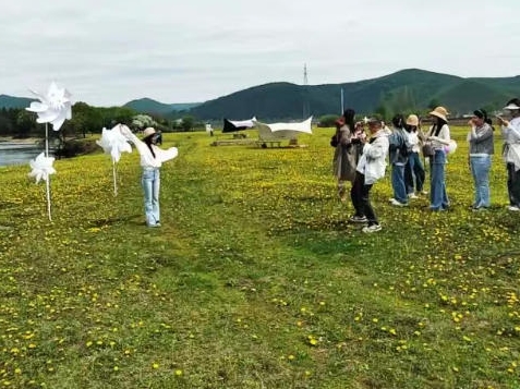 안도현 민들레 꽃바다 음악회로 랑만의 향연 선사