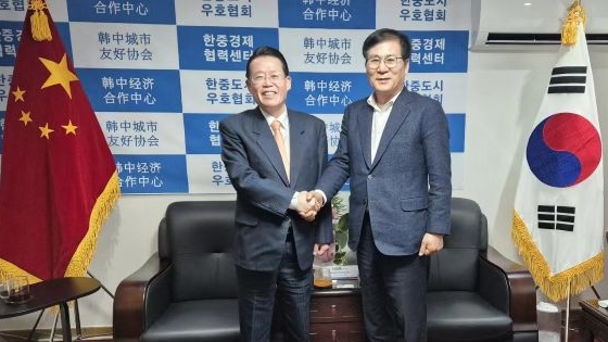 권기식 한중도시우호협회장, 이상익 전남 함평군수와 한중 교류 대담
