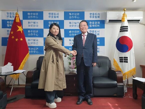 ​권기식 한중도시우호협회장, 내몽골자치구 싱안멍 한국 방문단 면담