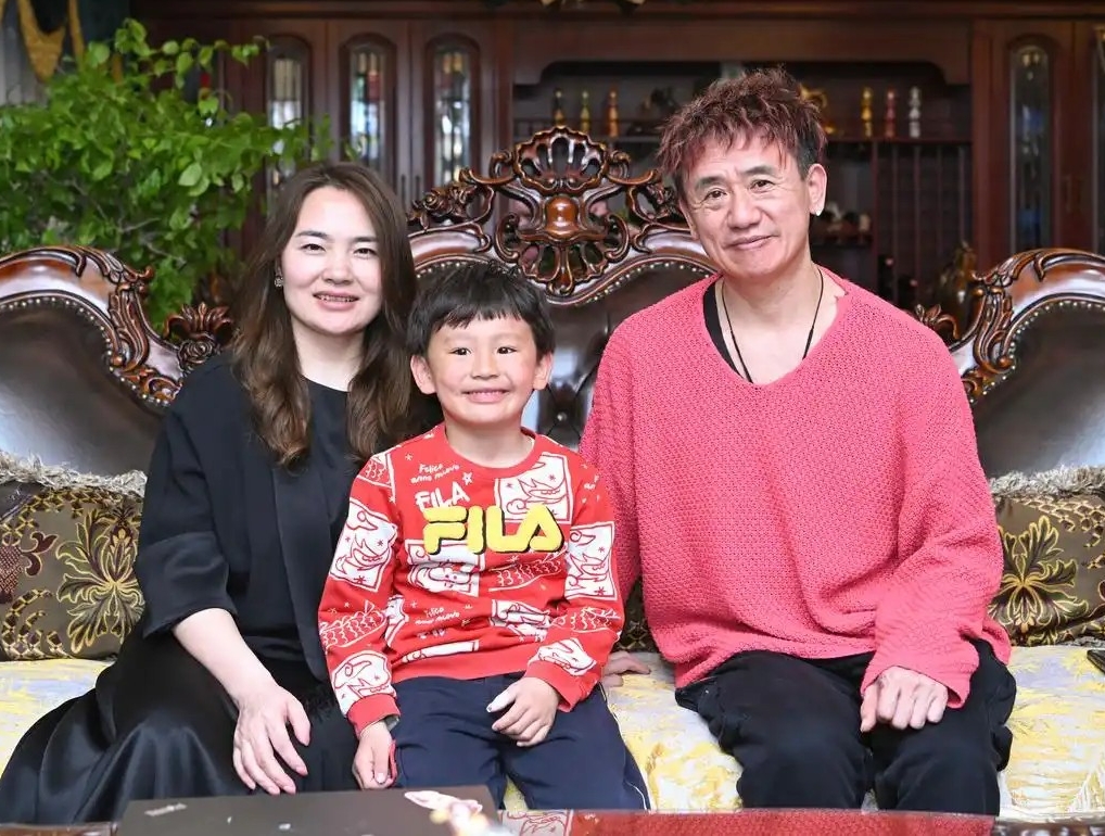 한국 미용사 “신강에서 오래오래 살고 싶어요”