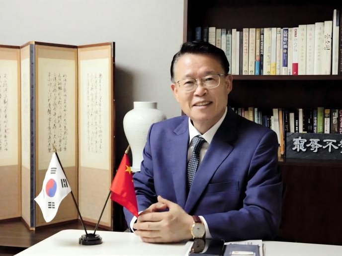 중국 신징바오, 이재명 대통령 중국 방문 관련 권기식 한중도시우호협회장 인터뷰 보도