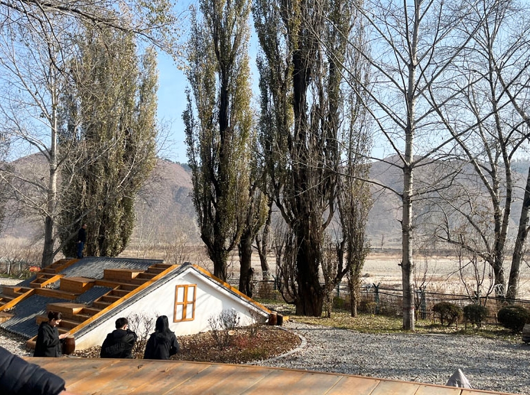 귀향, 정착과 공생: 변경마을에 울려퍼지는 융합의 하모니(2)