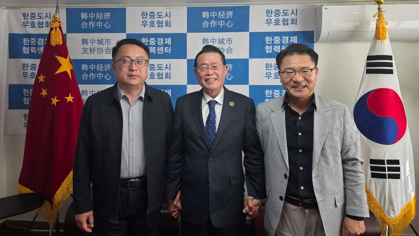 한중도시우호협회장, 웨이하이시 과학기술연합회장 면담