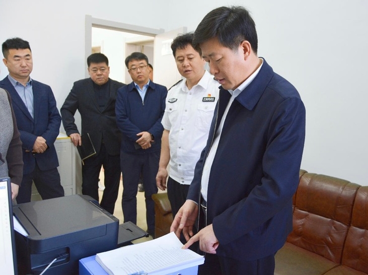 화룡시, 대중 신변의 부정기풍과 부패문제에 살손