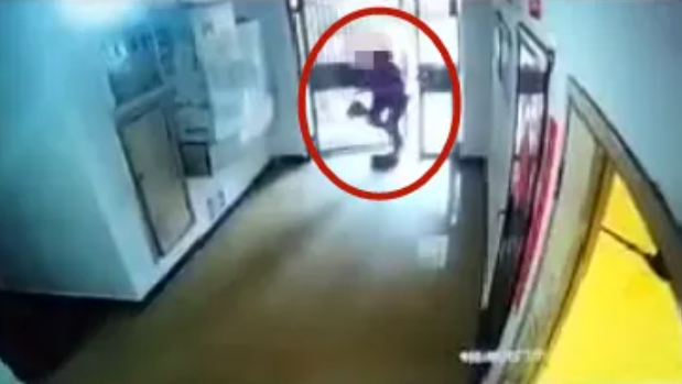 작은 행동에 13만원이나 배상하게 될 줄이야...
