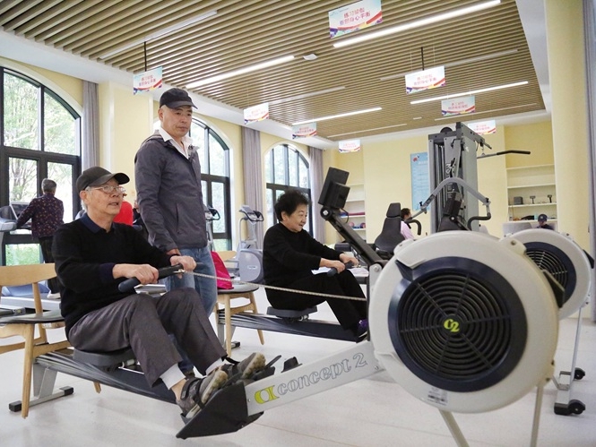 연변 로인들, 헬스장에서 제2의 '청춘' 열어가다
