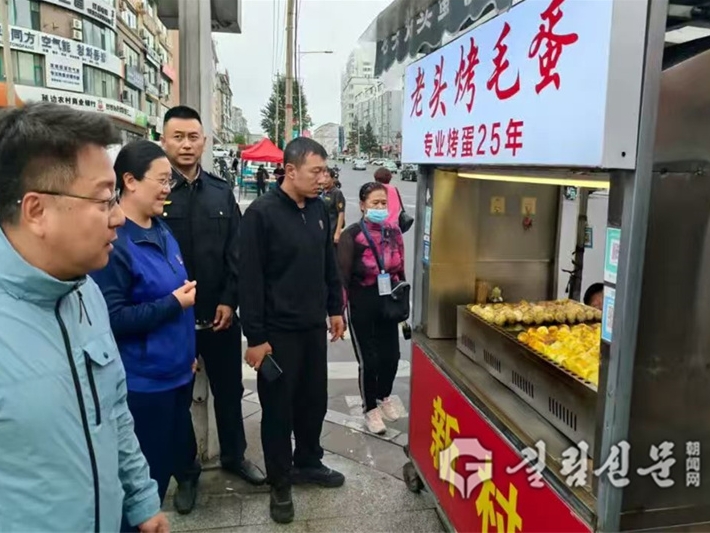연길시 북산가두, 야시장 안전 점검으로 국경절 련휴 대비