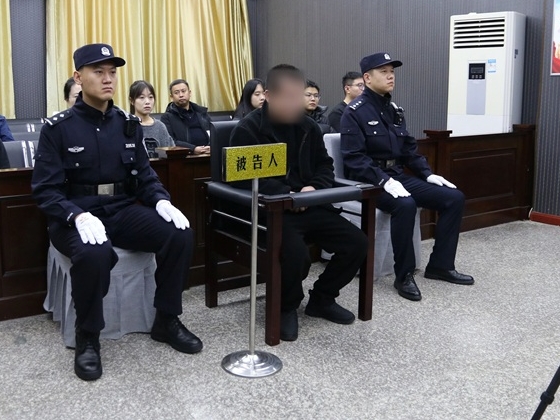 한 사람에게 68번에 105만원 사기....이게 어떻게 가능하지?