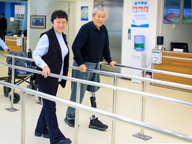 [새봄 기층 탐방]'수혜자'에서 '봉사자'로...장애인들에게 삶의 희망을 지펴온 30여년