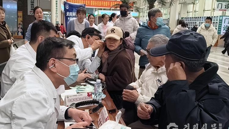 연변병원 시민들 귀 건강 챙겨