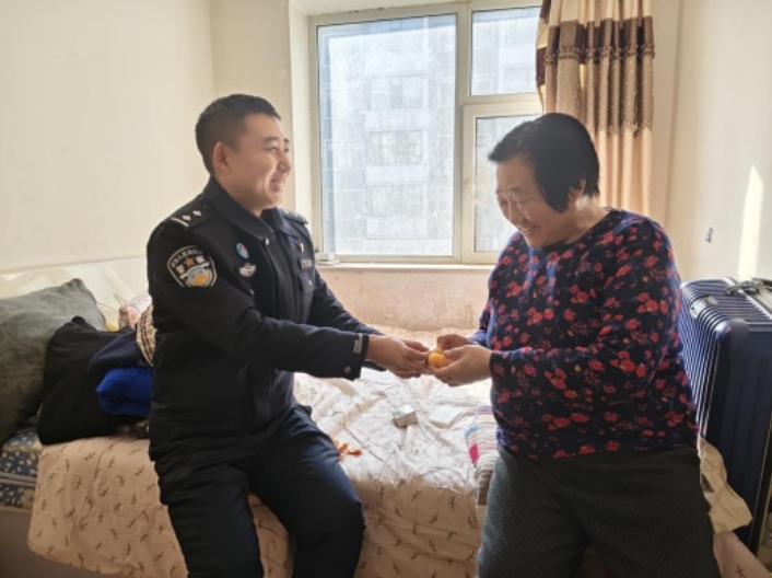 실천으로 뢰봉정신 빛내며 변경지역 치리의 새 장 열다