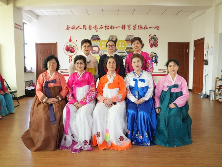 [우리 동네 은빛 발자취]황혼빛 속에서도 여전히 뜨거운 '석양의 열정'