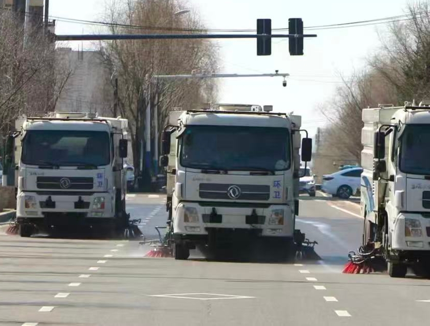 기계 투입으로 효률 제고, 반석시 봄철 환경위생 정비 새 모습