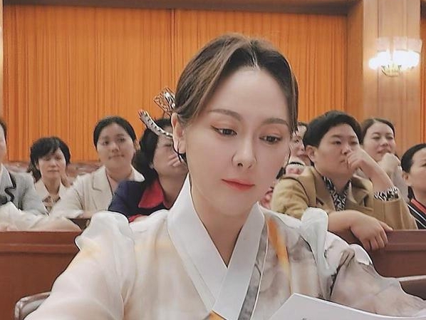 황매화 대표: 문예단체 브랜드를 널리 알려 ‘류량비밀번호’ 풀어야
