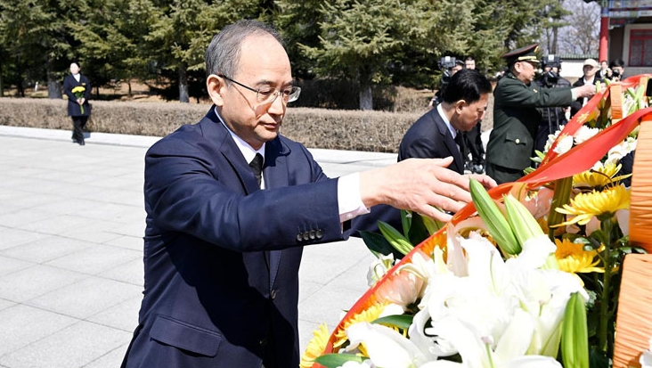 길림성 양정우렬사 기념 추모의식 거행