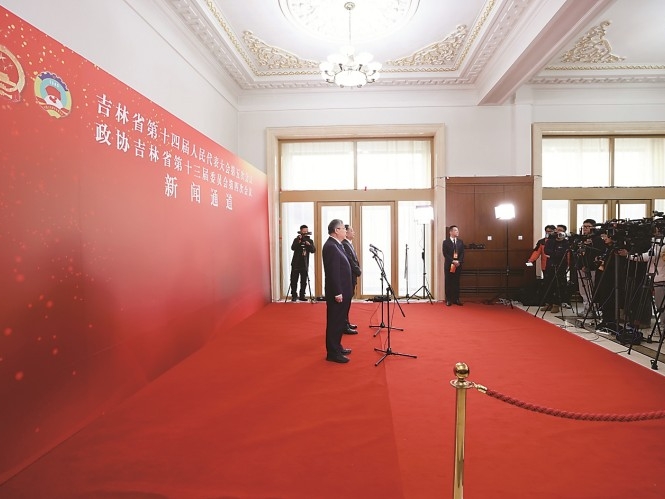 정협위원들로부터 분진하는 길림의 목소리 들어본다