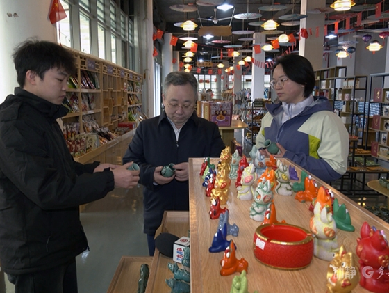 최해양위원, 전국 량회 앞두고 소수민족지역서 조사연구