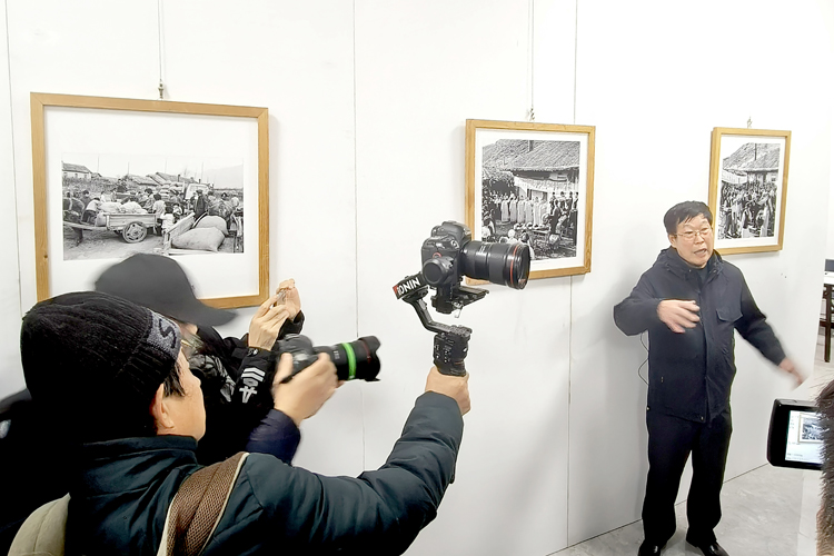 ‘앵글∙시대∙사람’─오인철 촬영작품전 개최
