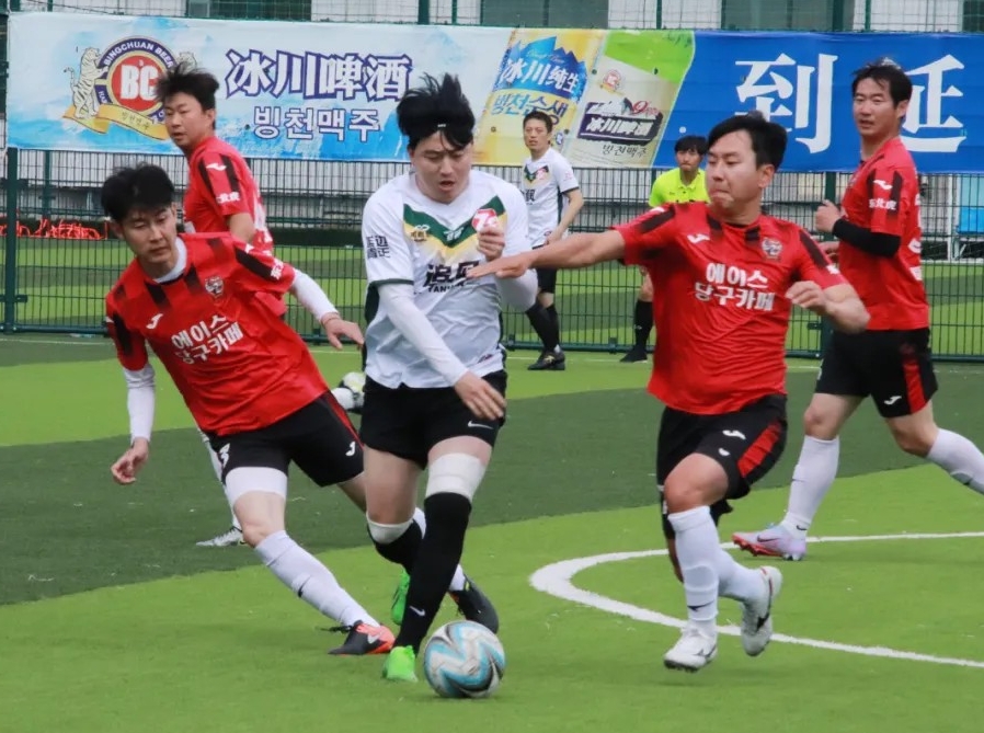 연길시 제2회 ‘빙천’컵 축구협회컵 경기, 12개 팀 각축전 펼쳐