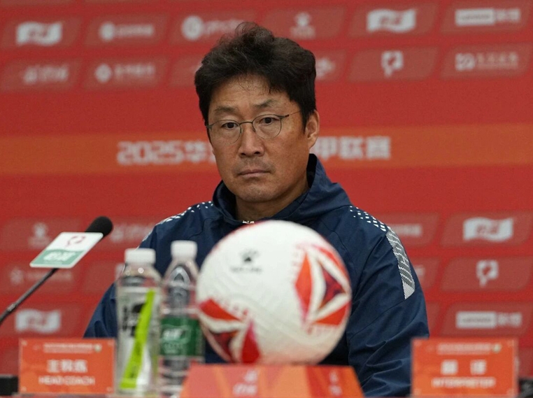 이기형 감독 “무승부 아쉽지만 전술배치 따라준 선수들 경기력에 만족”