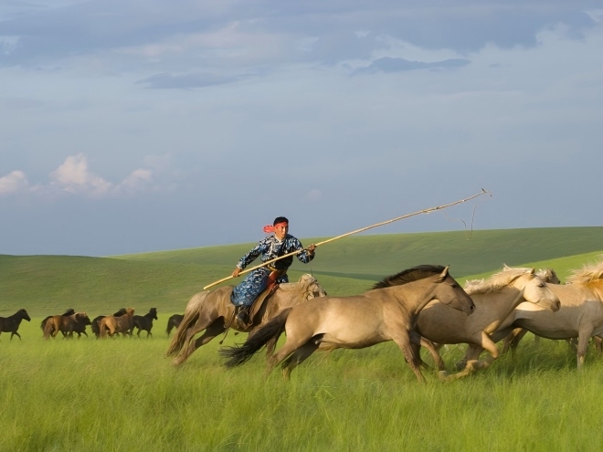 몽골족의 력사와 세시풍속