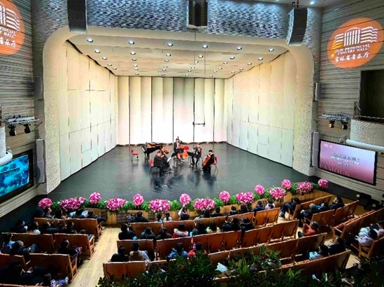 길림성교향악단, ‘세계 영화 클래식 명곡’ 음악회 진행