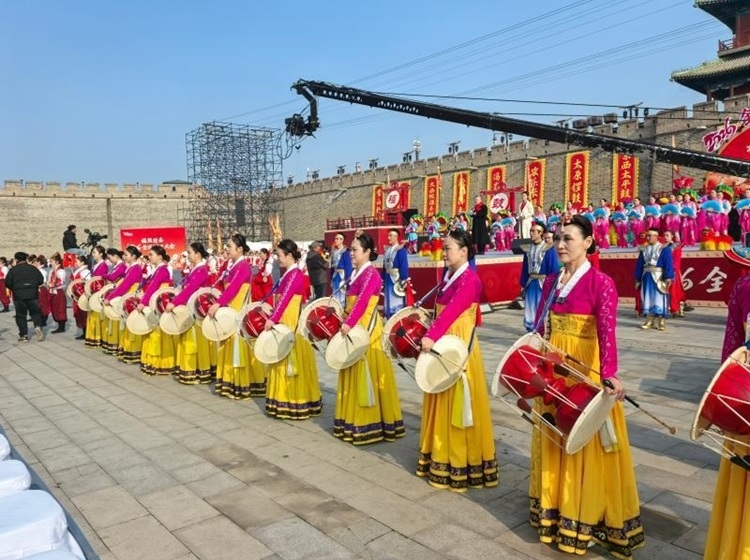 화룡시문화관, 전국북왕대회서 조선족 농악장단 선보여