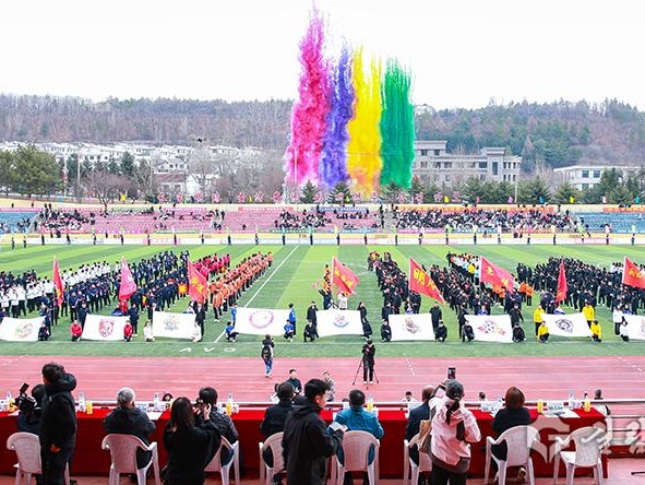 안도현 축구리그 막 올렸다...3개월간 진행