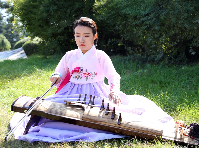 [무형문화유산] 아쟁의 줄을 타고 흐르는 민족의 혼