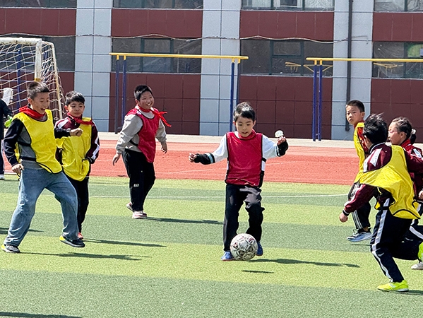 록원구조선족소학교 ‘교장컵’ 축구대회 개최